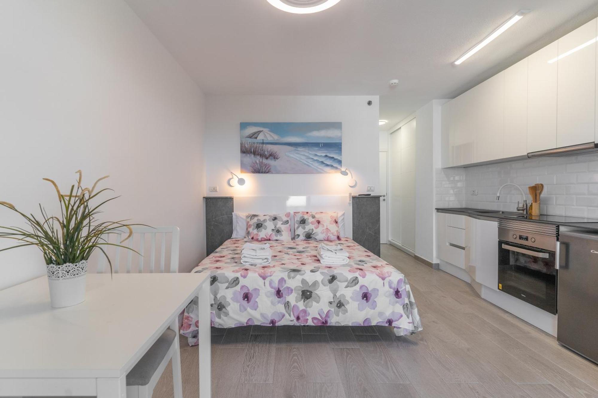 Go2Tenerife Apart'Dida Pool & First Line Of The Sea Los Cristianos  Buitenkant foto